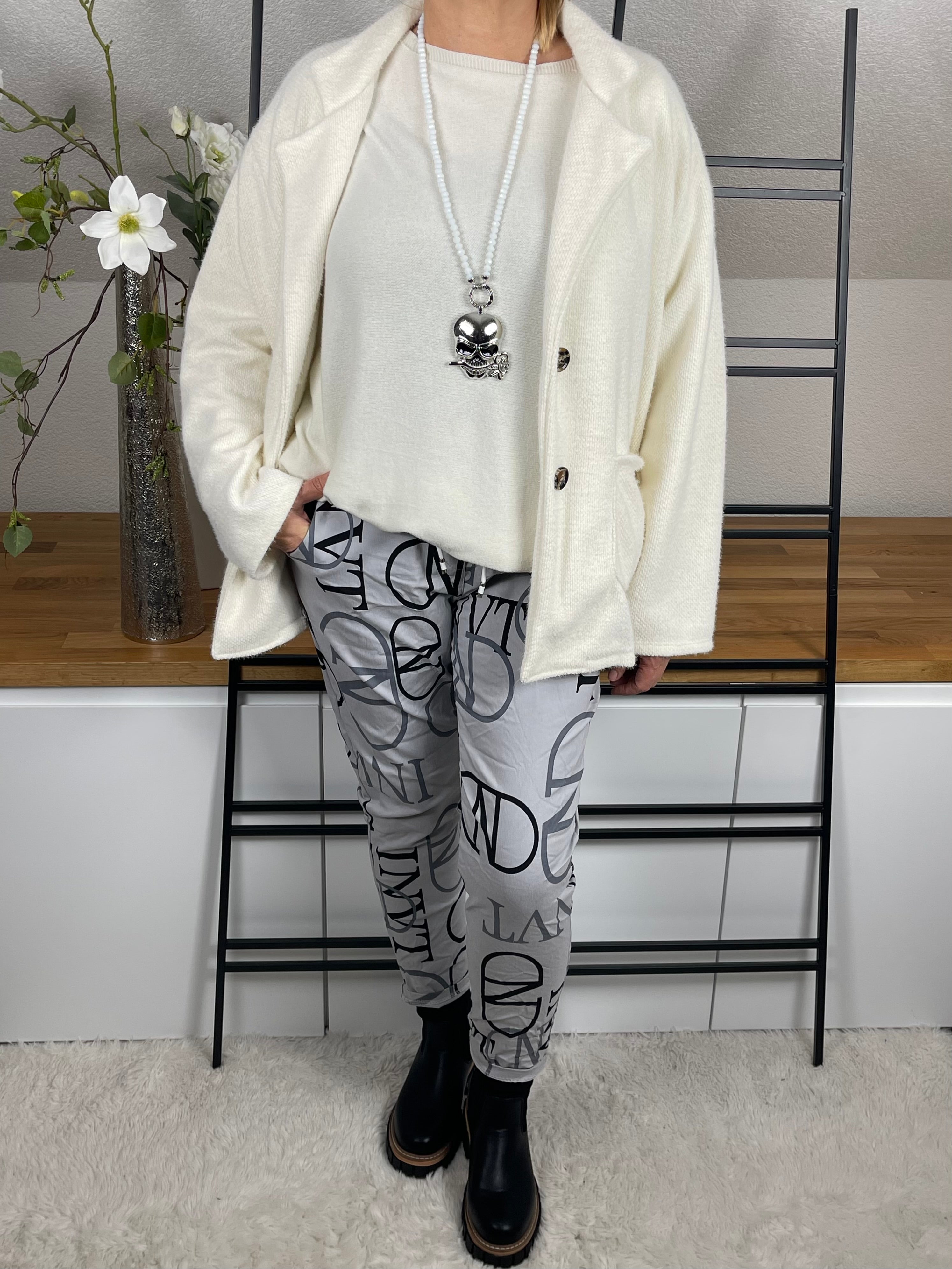 !!!!KEINE RETOURE MÖGLICH!!!!
Blazer „Chic“ Einheitsgrösse Gr. 42- 46