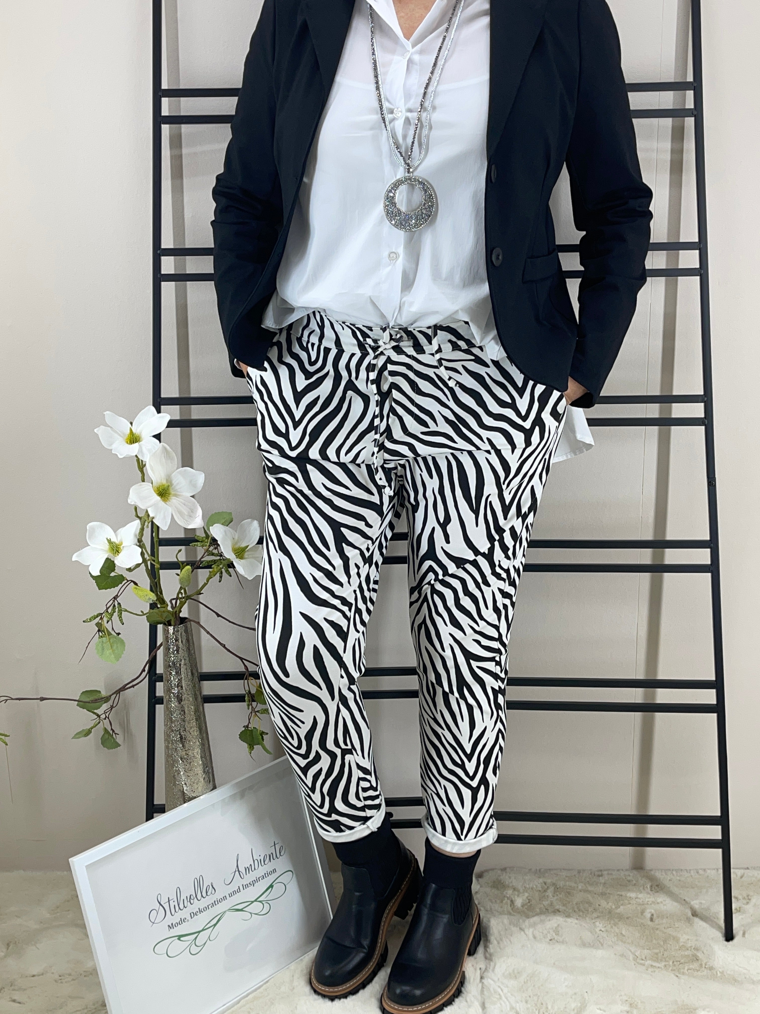 !!!!KEINE RETOURE MÖGLICH!!!!
Bluse von „Esvivid“ Gr. 34 - 44