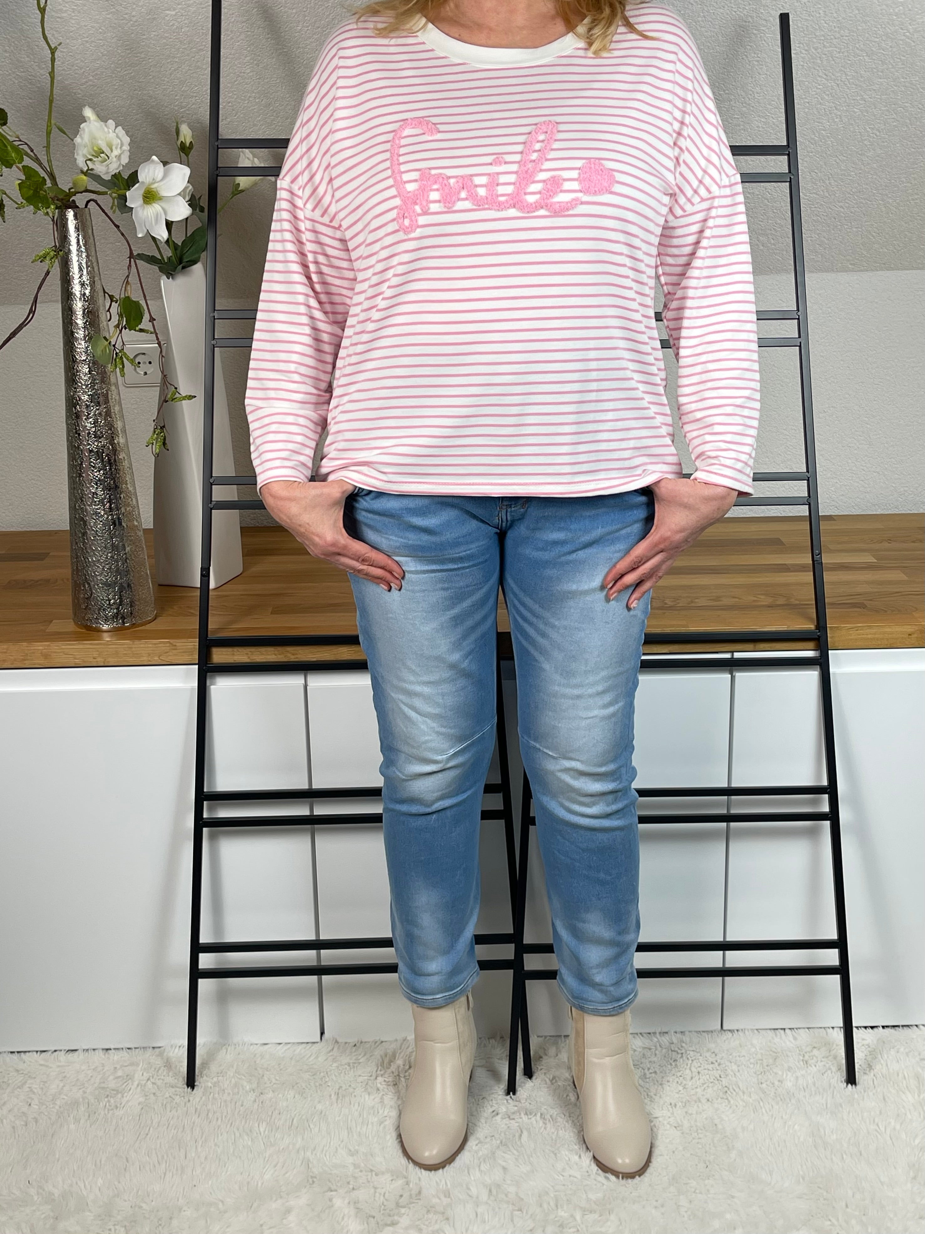 !!!!KEINE RETOURE MÖGLICH!!!!
Pullover „Smile“ von „Esvivid“ Einheitsgrösse Gr. 36 - 42