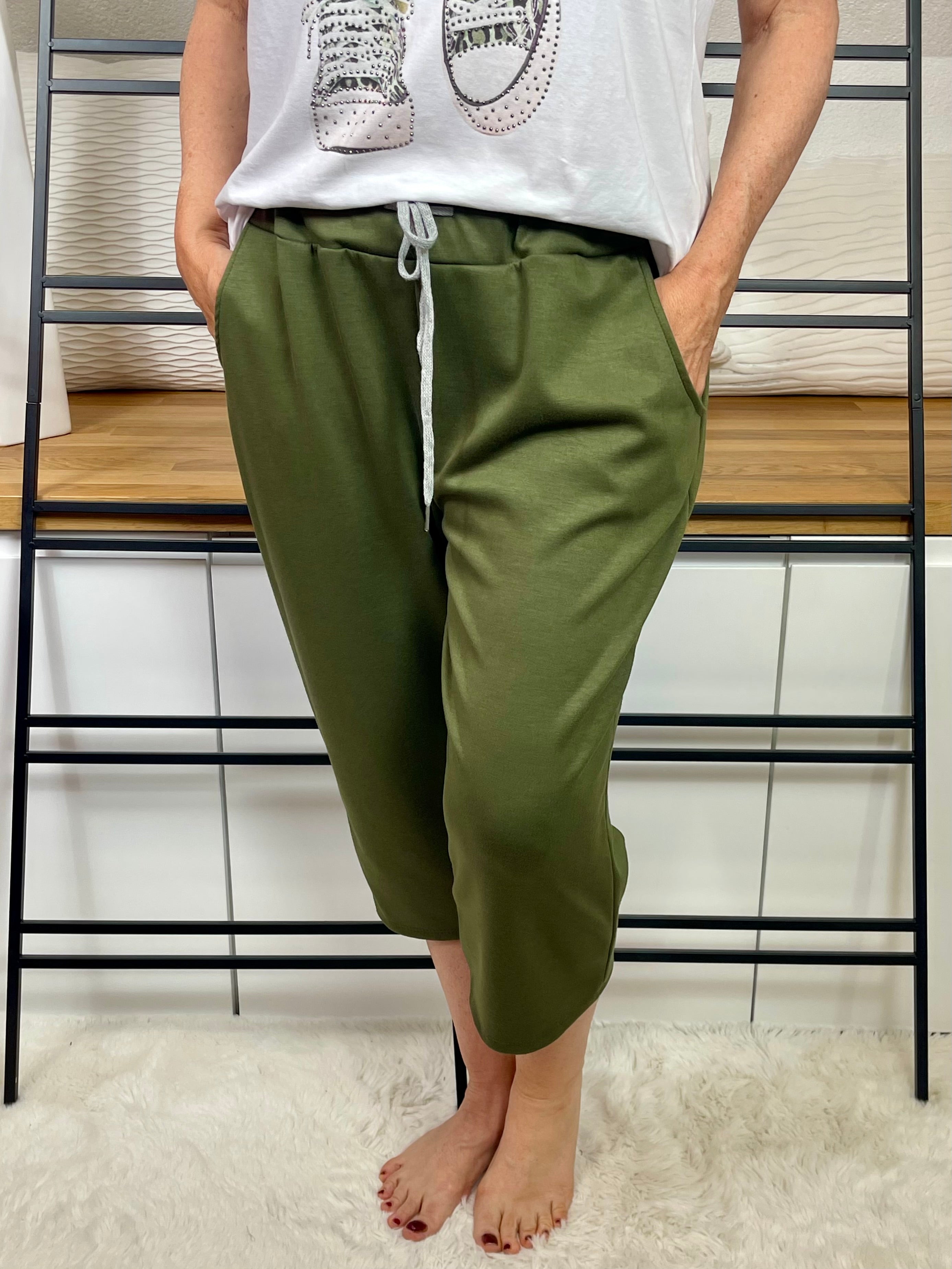 !!!!Lieferzeit ca. 7 - 10 Tage!!!!Damen 3/4 Jogpant „Fluffi“ Einheitsgrösse Gr. 38 - 42 in 9 Farben