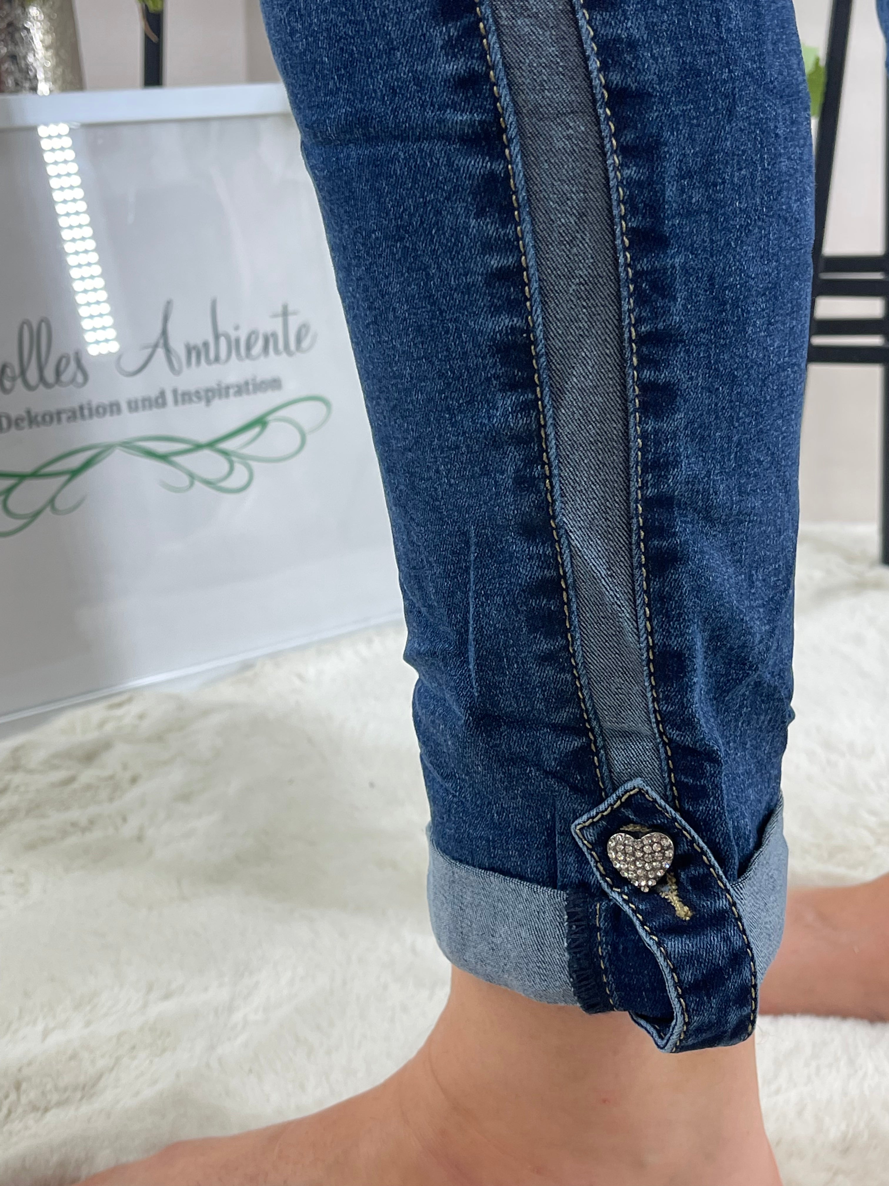 !!!!KEINE RETOURE MÖGLICH!!!!
Jeans „Allegra“ mit „Herz“ Gr. 36 - 44