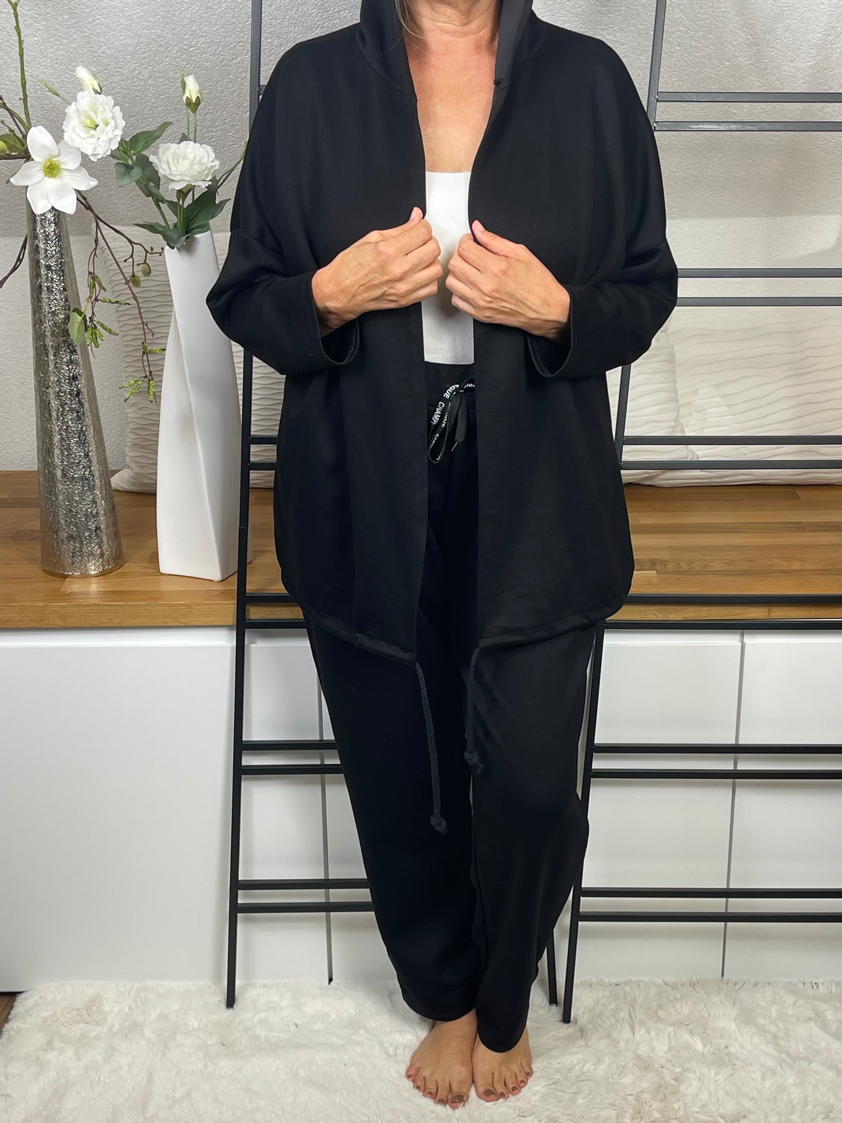 Damen „Fluffi“ Jacke mit Sneakern Einheitsgrösse Gr. 38 - 46 in 3 Farben