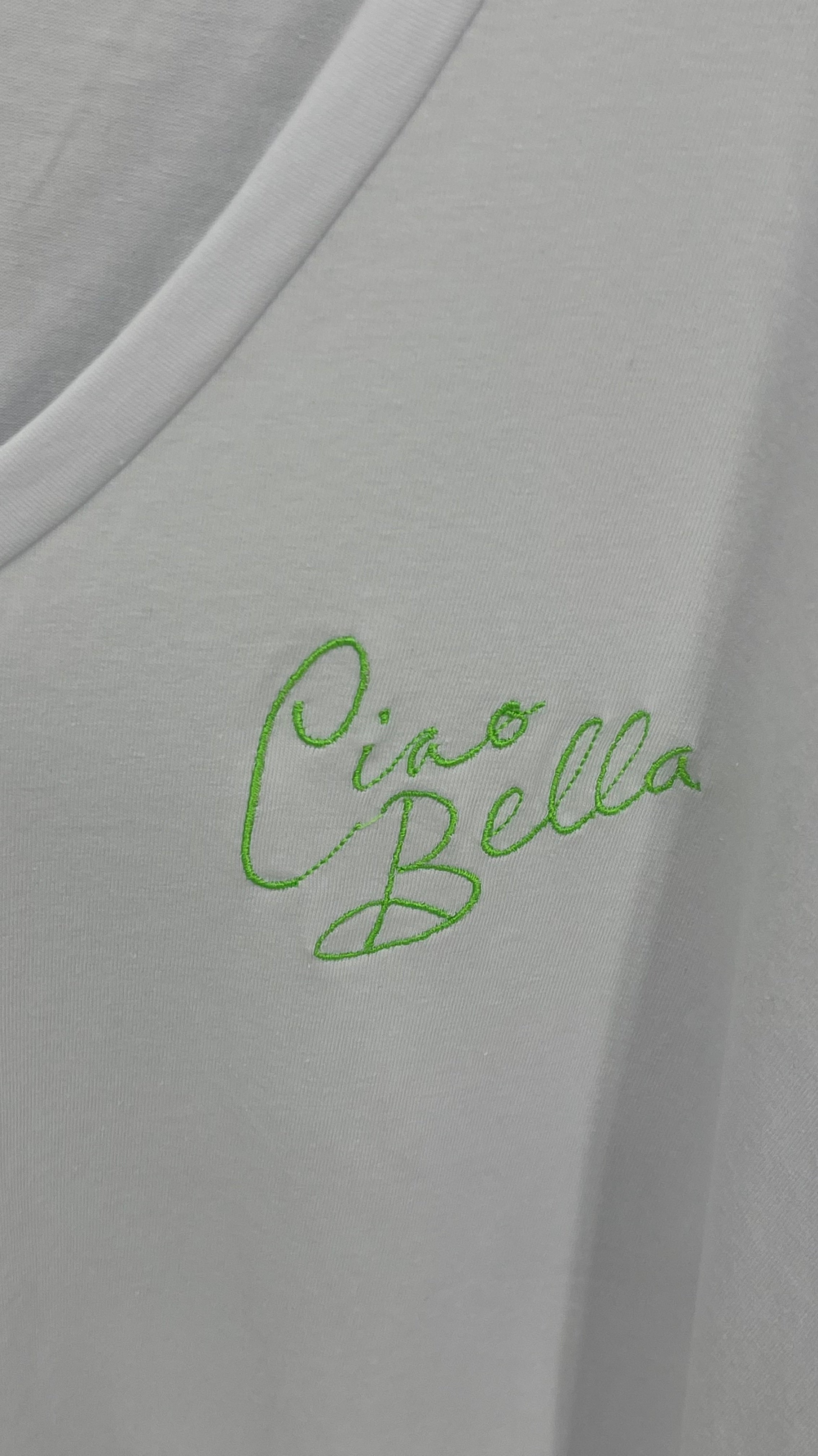 !!!!KEINE RETOURE MÖGLICH!!!!
T - Shirt „Ciao Bella“ Einheitsgrösse Gr. 36 - 42/44 in 4 Farben