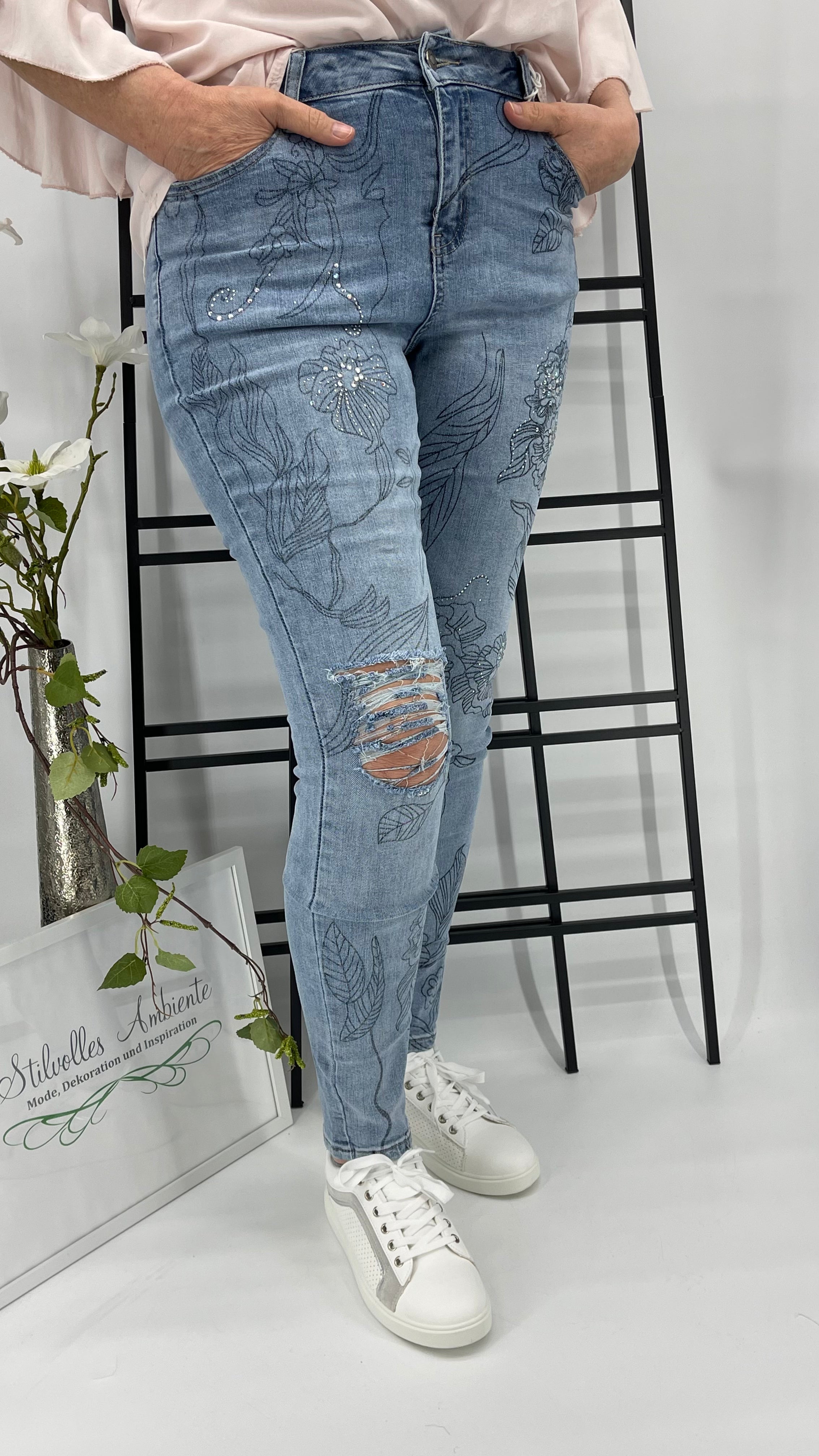 !!!!KEINE RETOURE MÖGLICH!!!!
Jeans Gr. 40 - 48