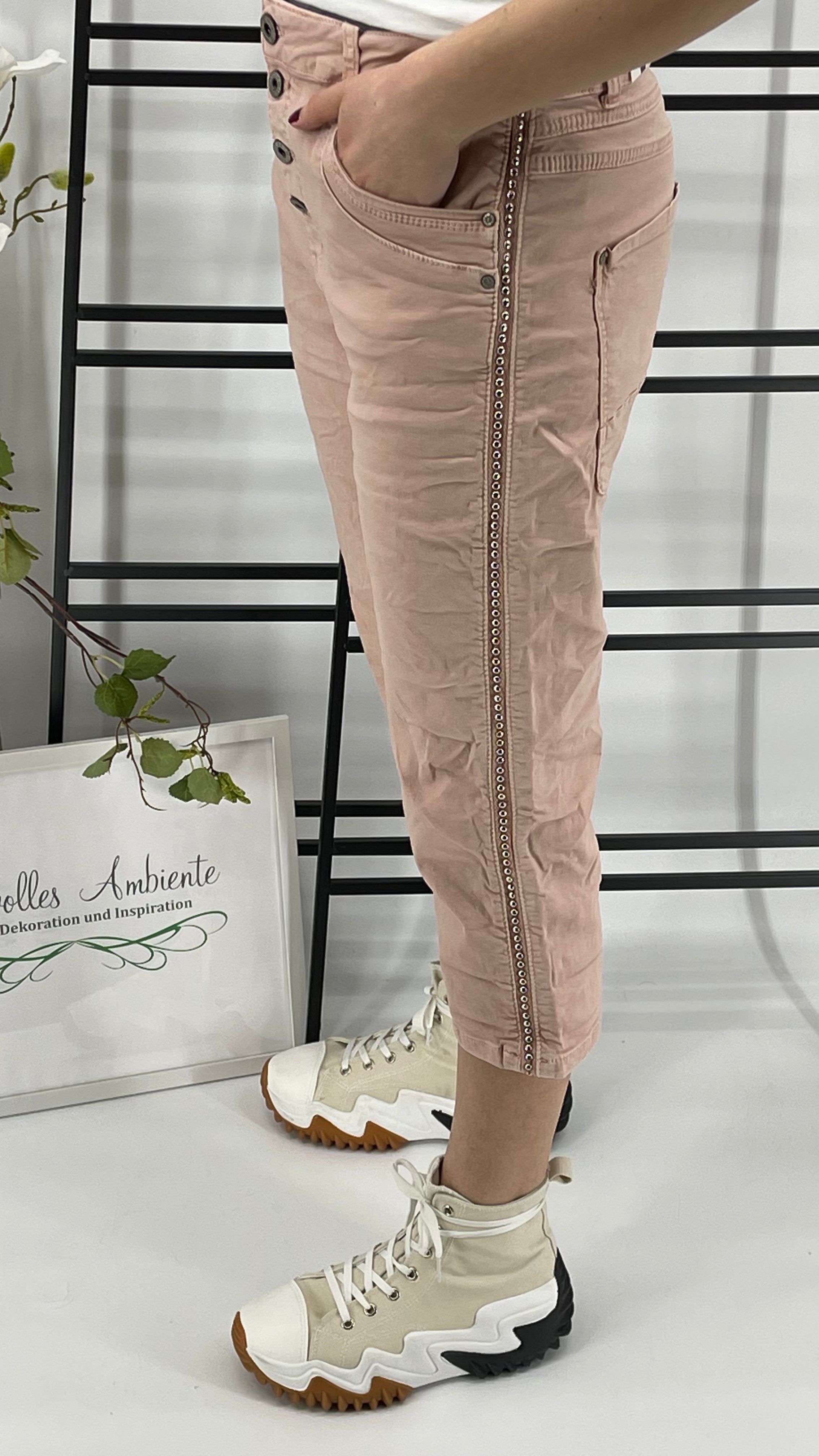 !!!!KEINE RETOURE MÖGLICH!!!!
3/4 Jeans Gr. 36 - 48