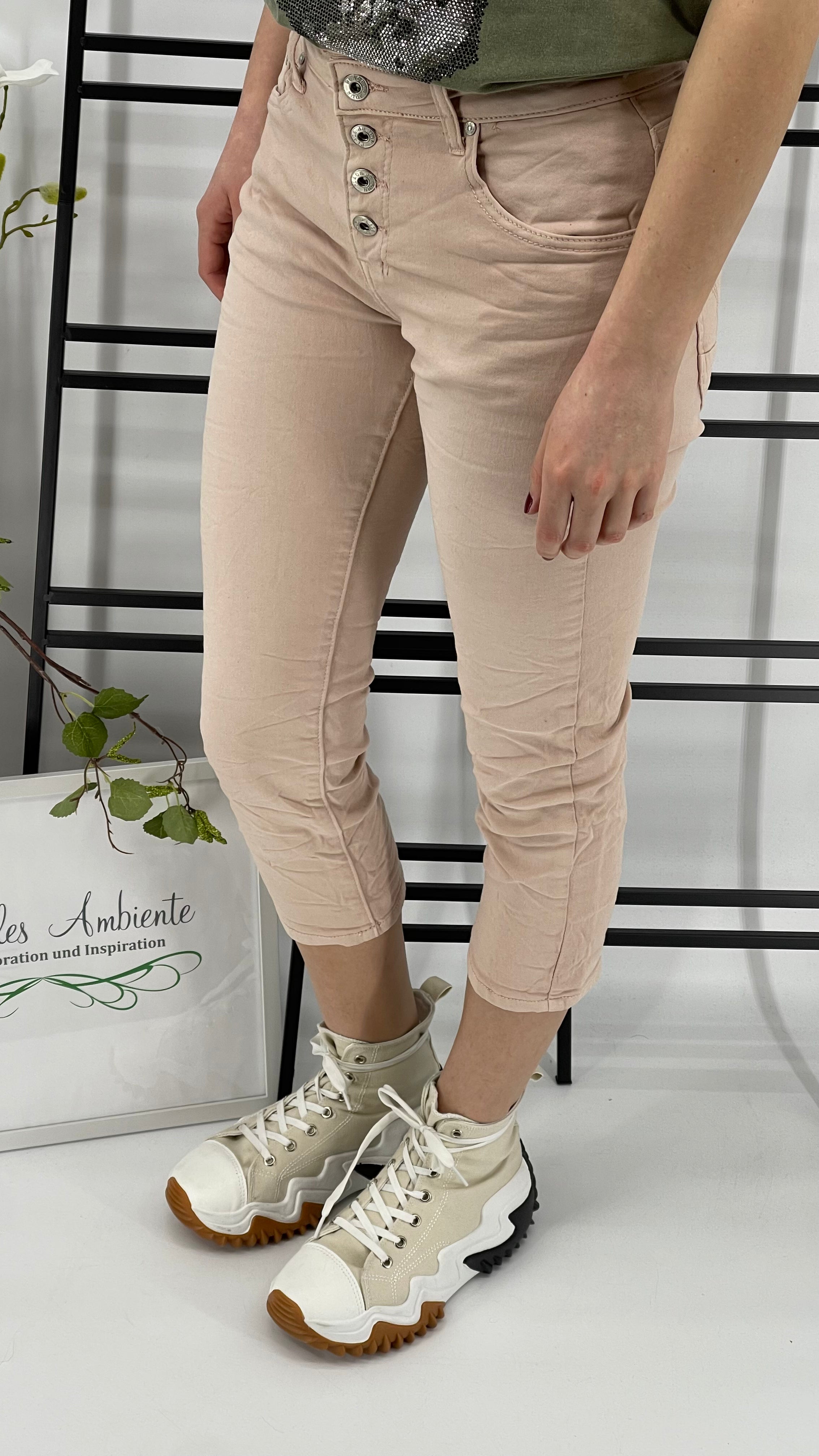 !!!!KEINE RETOURE MÖGLICH!!!!
3/4 Hose Gr. 34 - 42