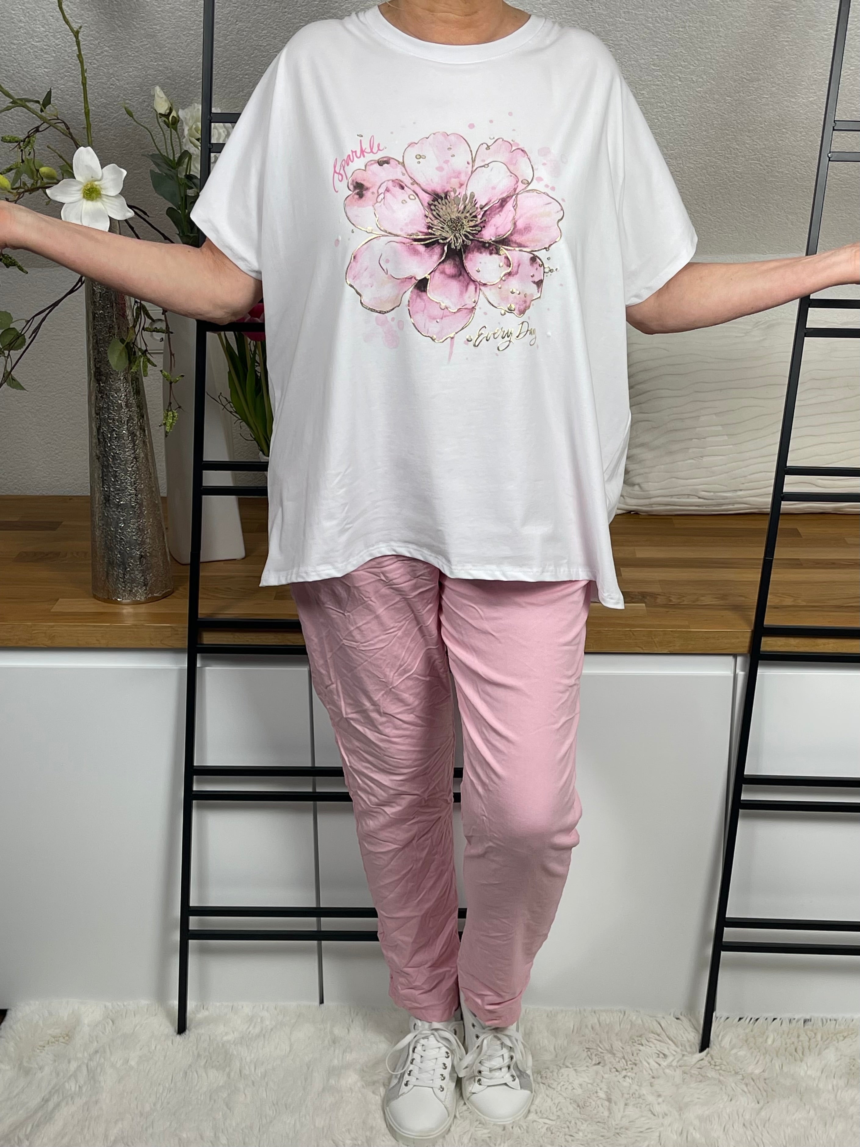 Damen T - Shirt „Flower“ Einheitsgrösse Gr. 44 - 48 in 3 Farben