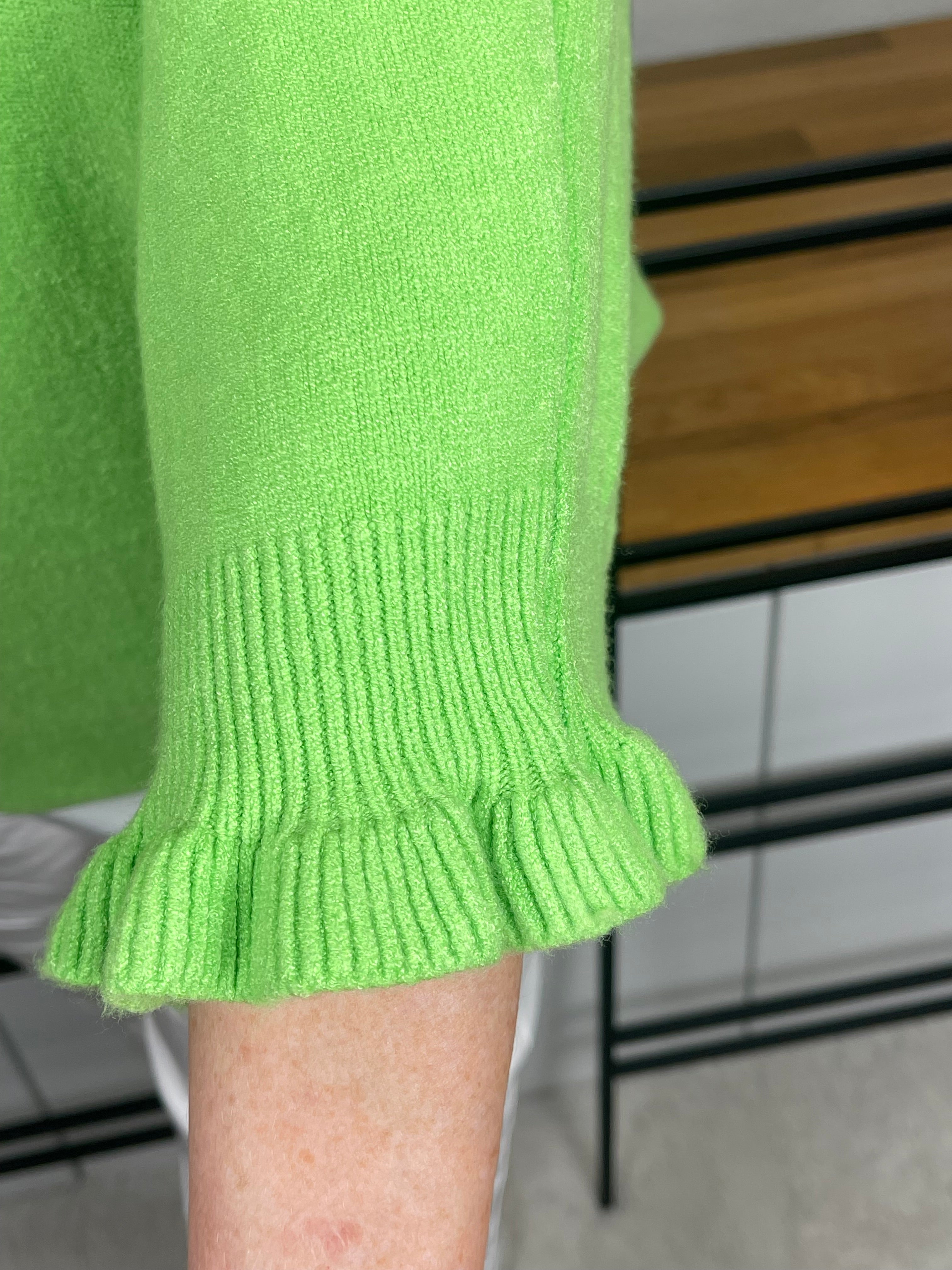 Damen - Feinstrick - Pullover mit Rüschen Einheitsgrösse Gr. 36 - 44 in 8 Farben
