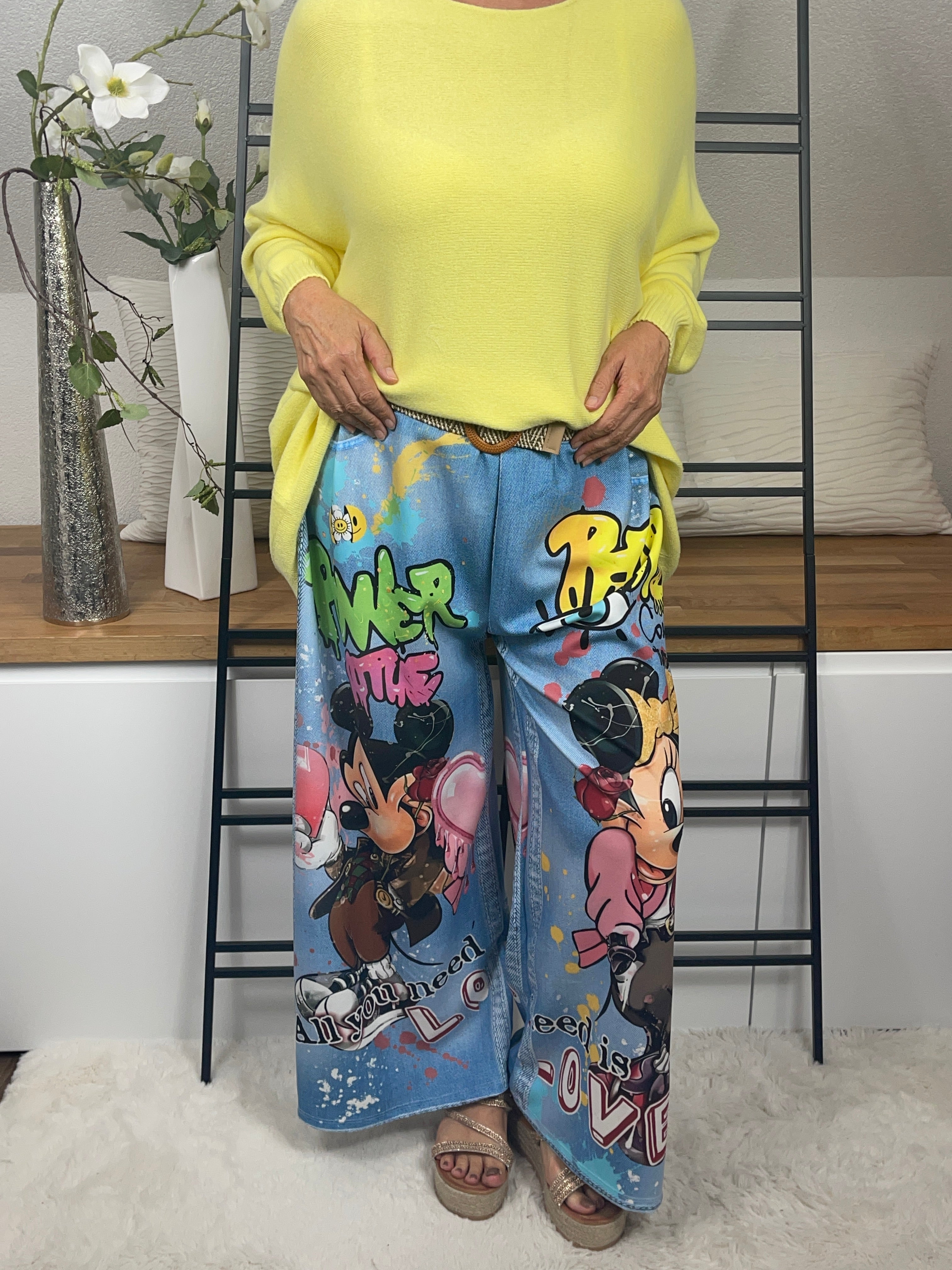 Elegante weite Damen - Jogpant „Mickey - Minney“ mit „3 D“ Effekt Einheitsgrösse Gr. 44 - 54 in 3 Varianten