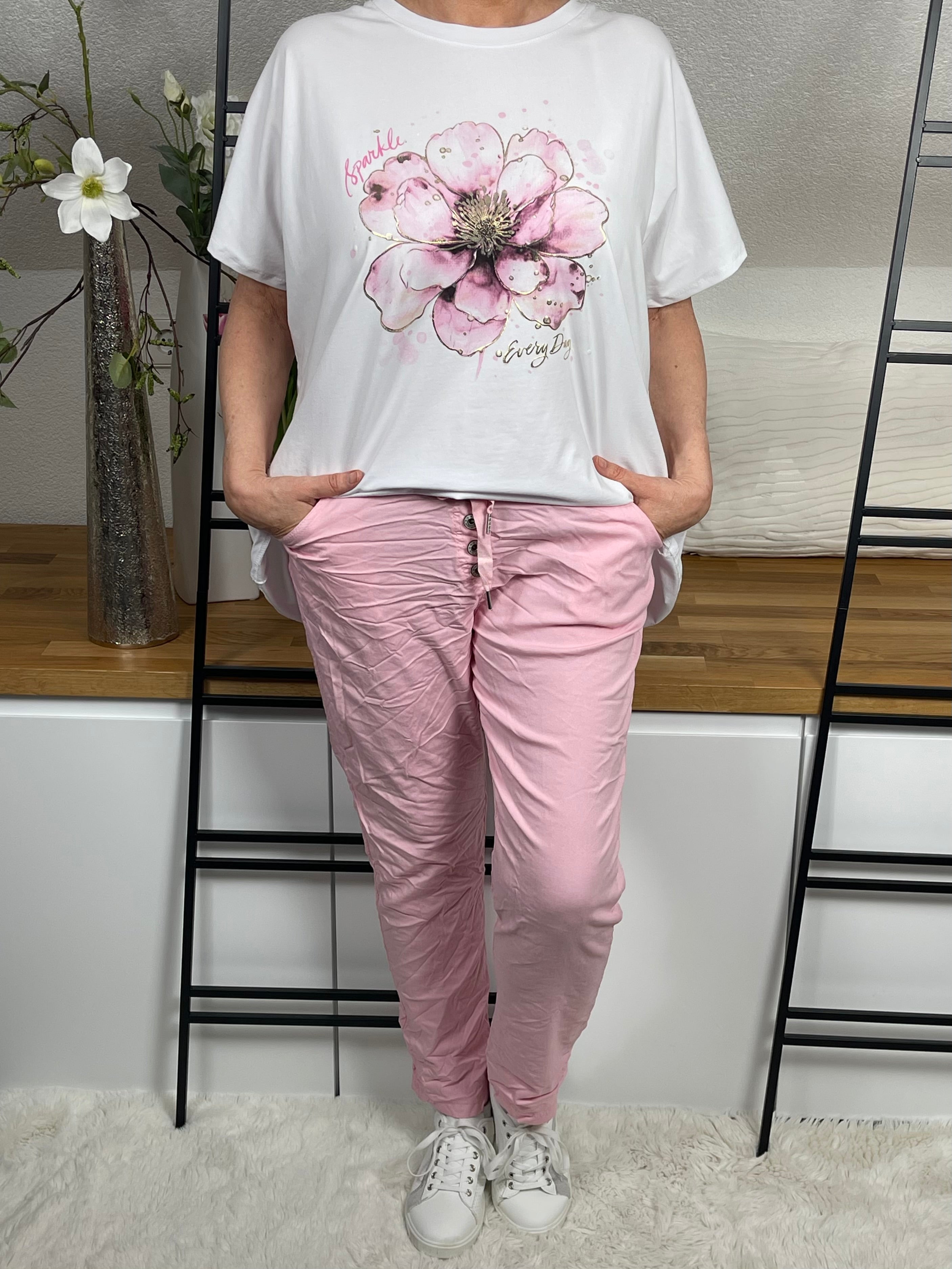 Damen T - Shirt „Flower“ Einheitsgrösse Gr. 44 - 48 in 3 Farben