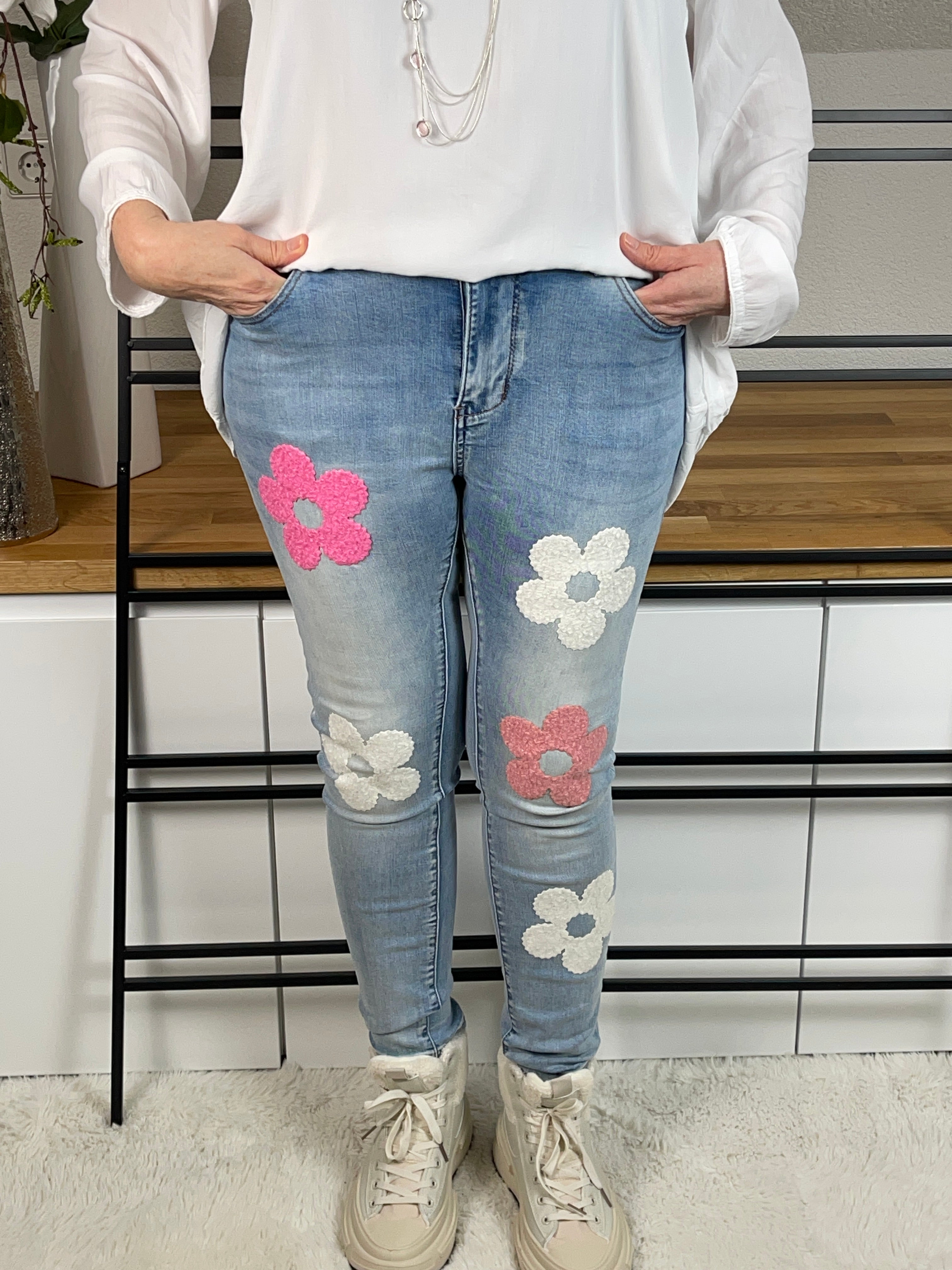 „Fällt groß aus“ Jeans „Blütezeit“ Gr. 38 - 48