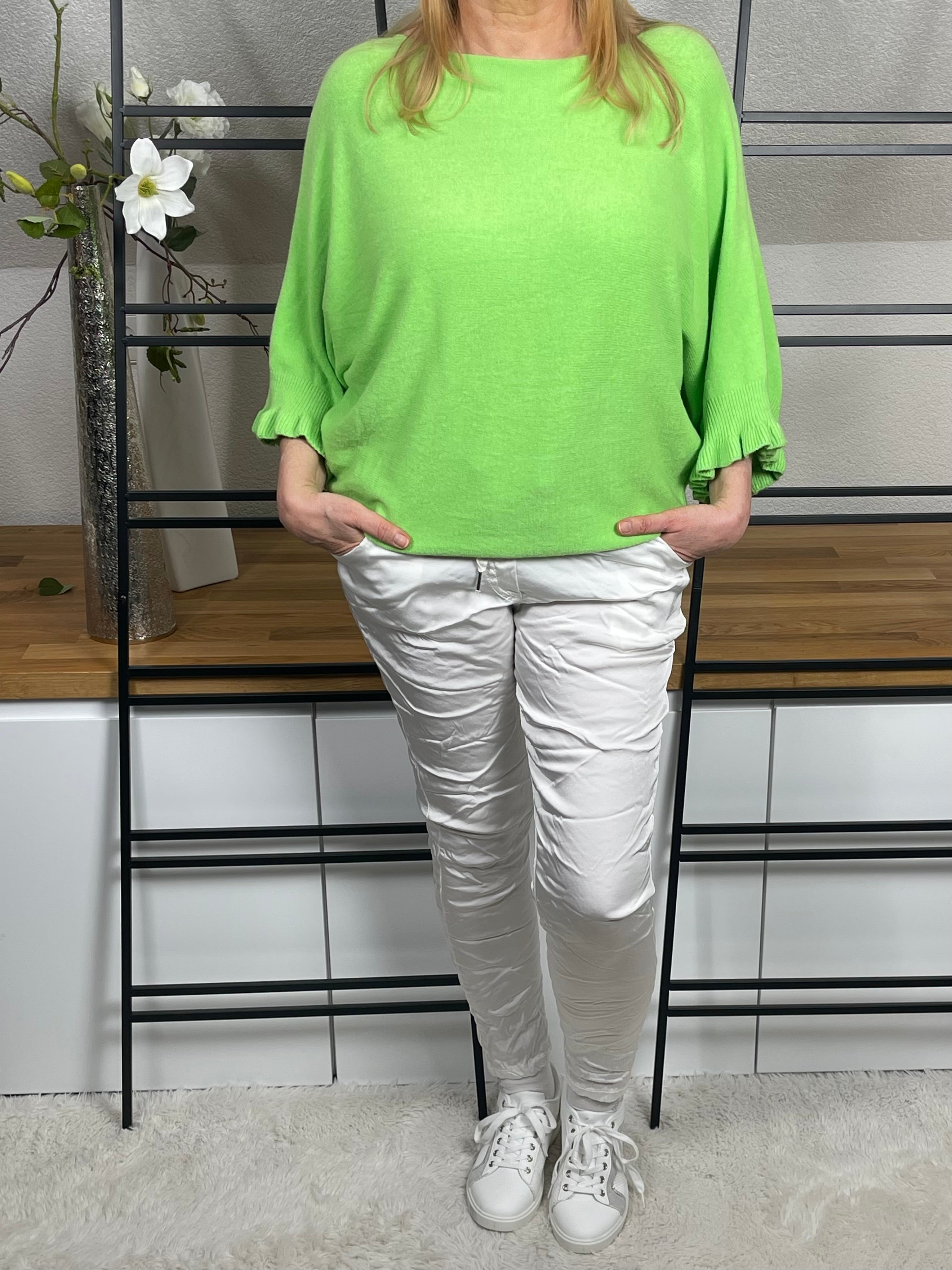 Damen - Feinstrick - Pullover mit Rüschen Einheitsgrösse Gr. 36 - 44 in 8 Farben