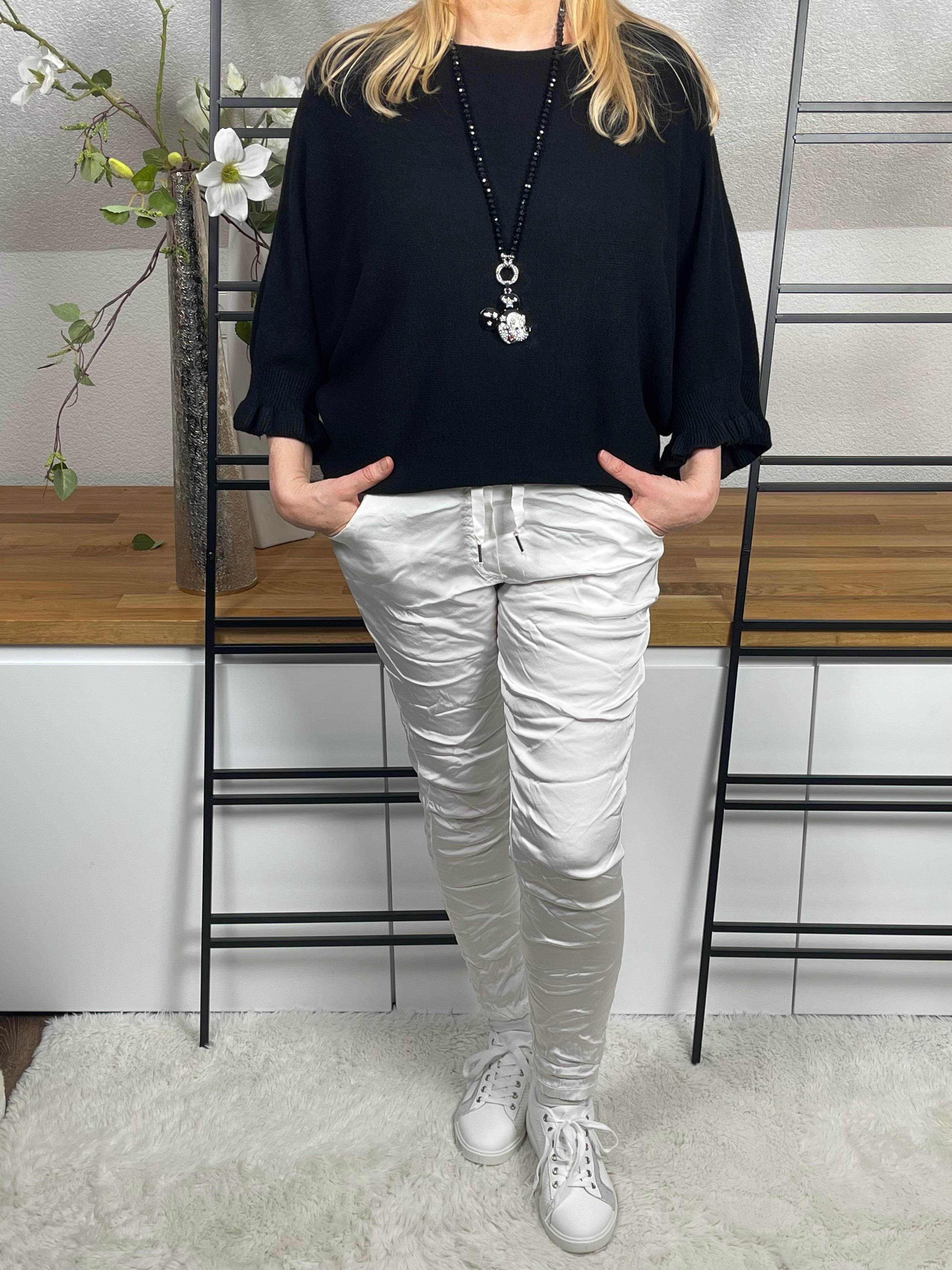 Damen - Feinstrick - Pullover mit Rüschen Einheitsgrösse Gr. 36 - 44 in 8 Farben