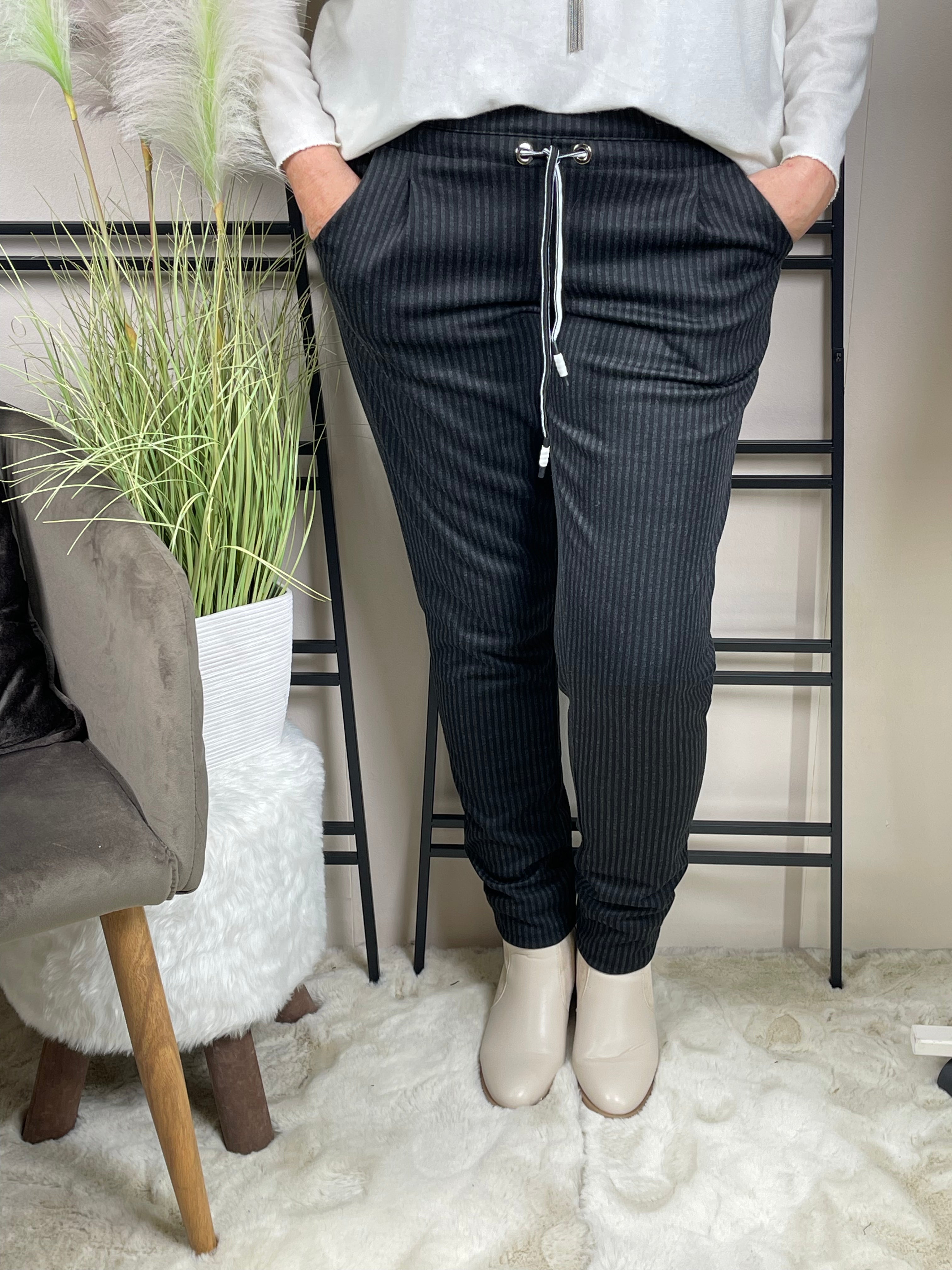 Hose mit Kordel und Streifen von „Esvivid“ Gr. 36 - 42