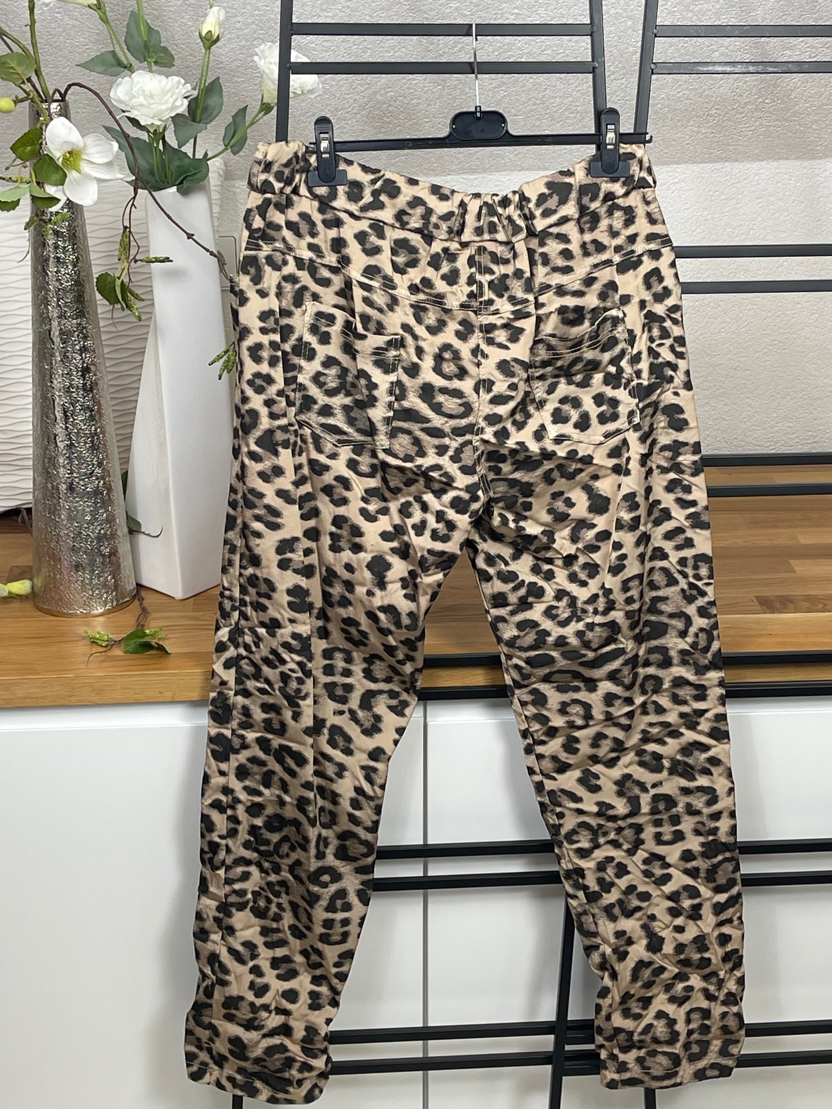 Damen - Jogpant „Shiney“ Animal Print Einheitsgrösse Gr. 42 - 48+ in 2 Farben