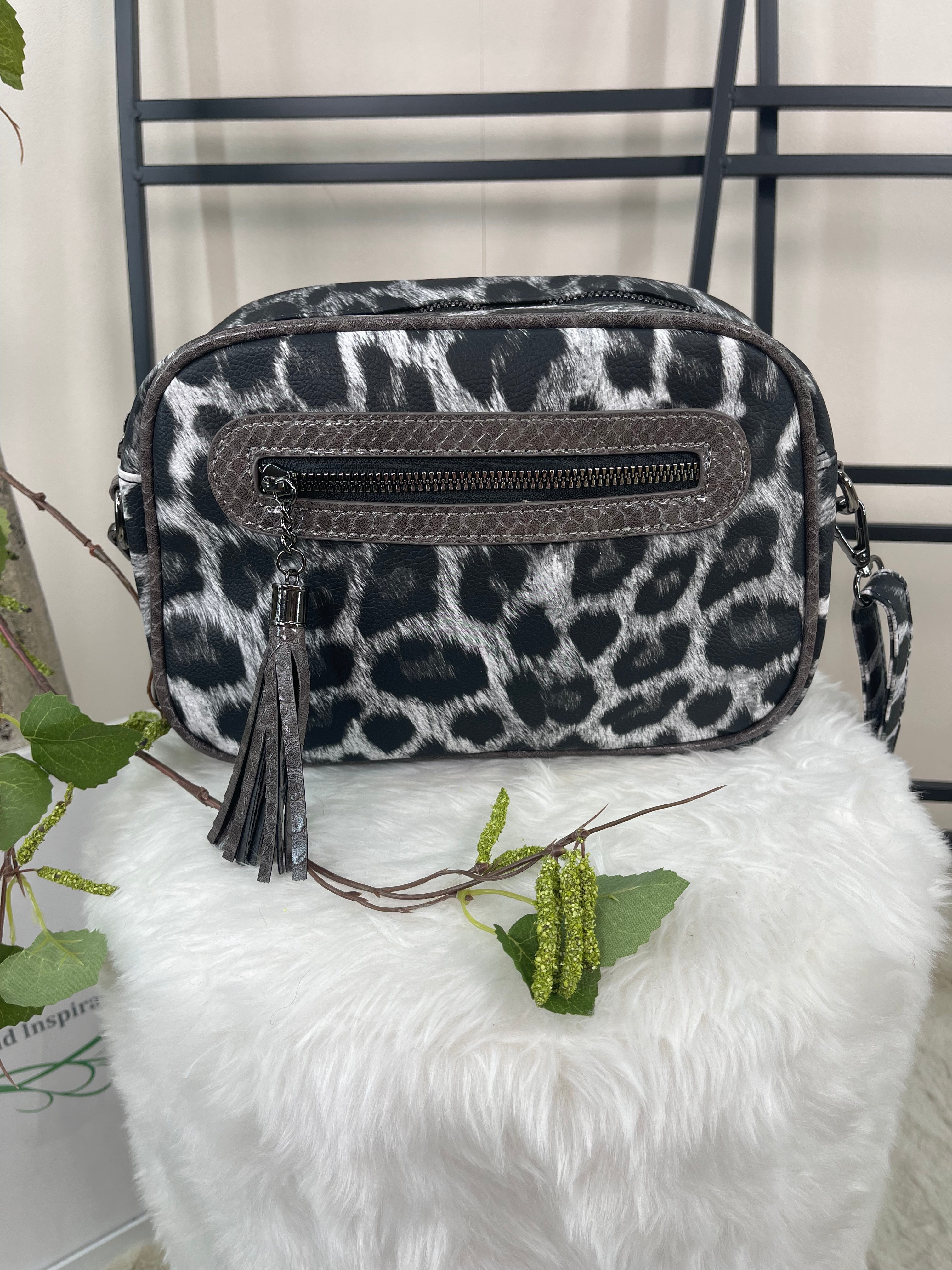 Handtasche