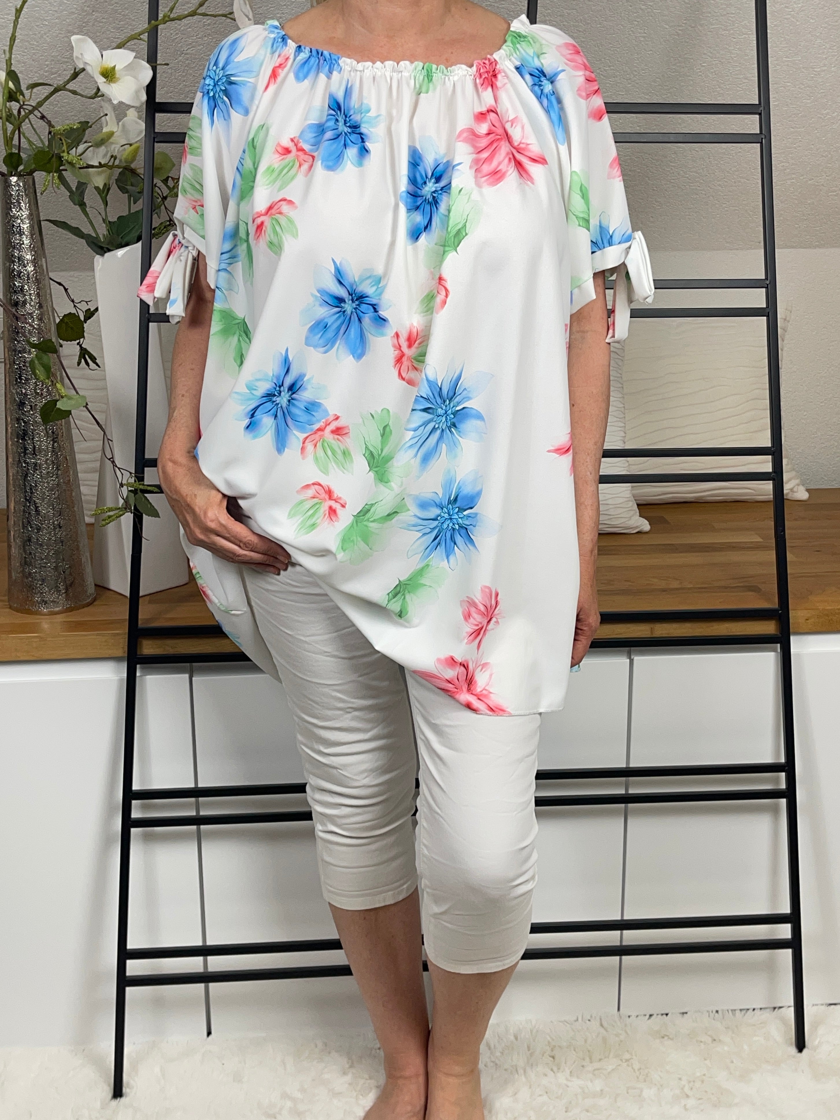 Damen Tunika „Flower Print“ Einheitsgrösse Gr. 44 - 48+ in 2 Farben