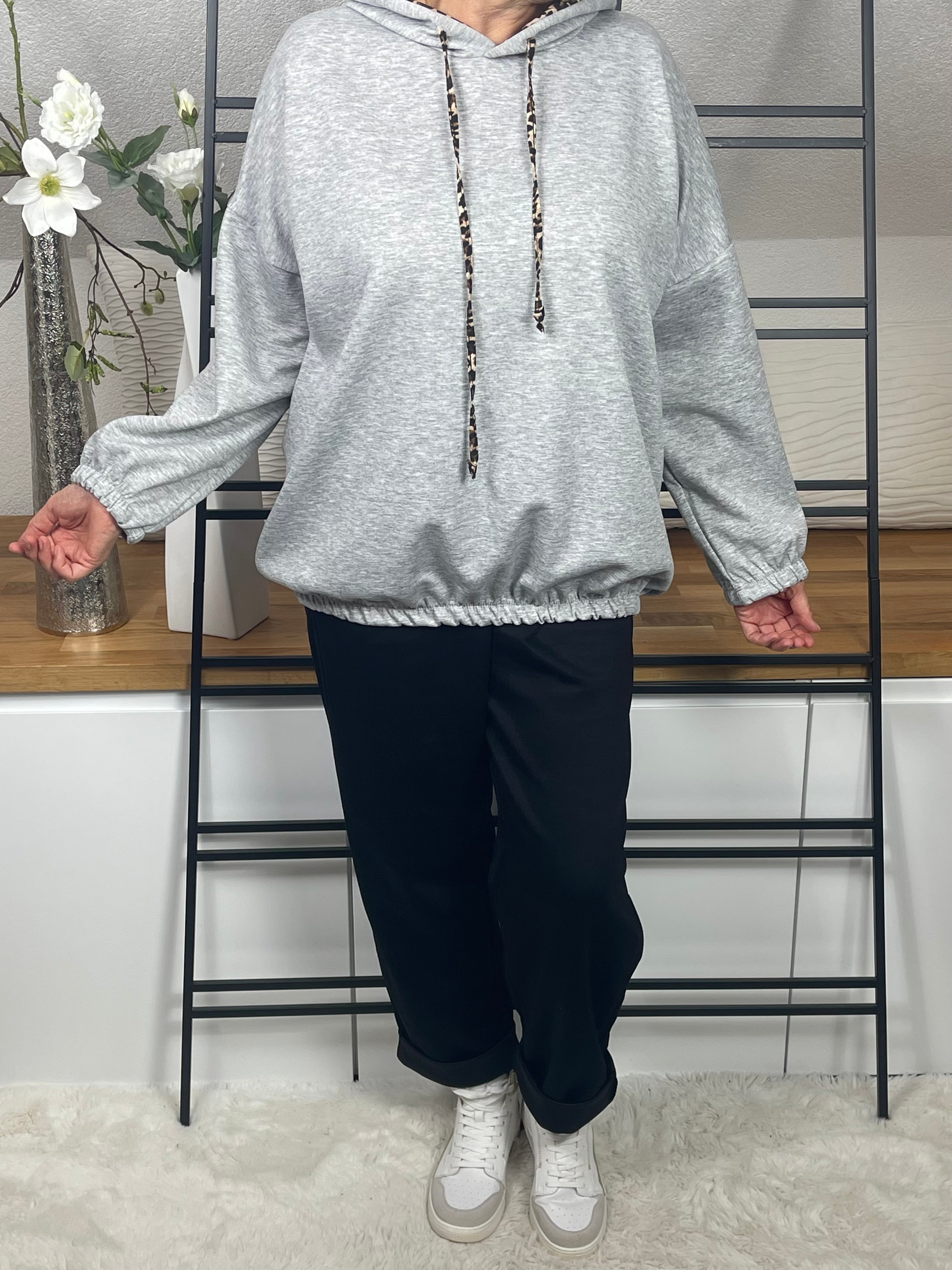 !!!!AKTION!!!!                         Damen - „Fluffi“ - Hoodie mit stylischem Animal Print Einheitsgrösse Gr. 38 - 44 in 2 Farben