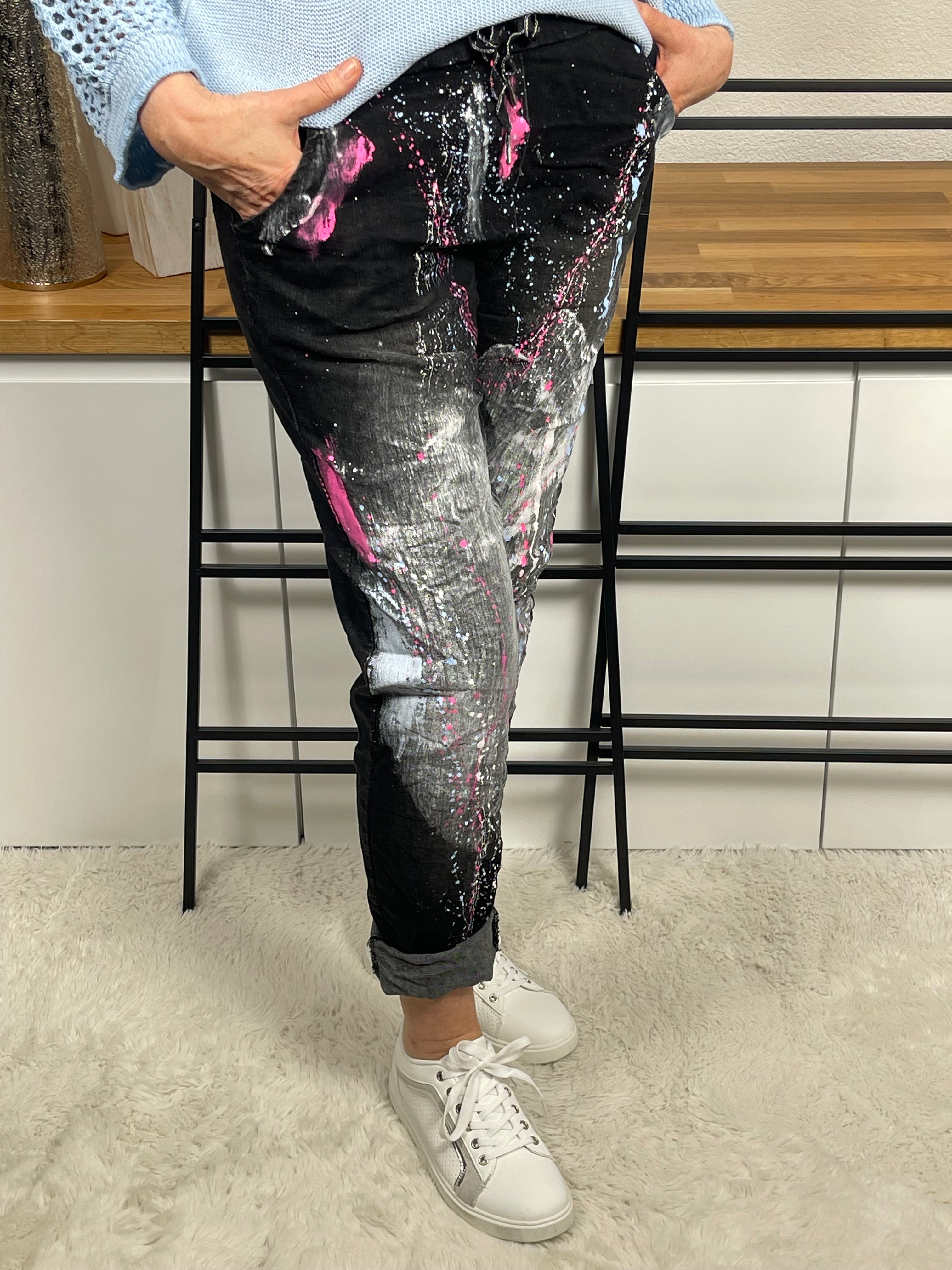 Damen - Jeans - Jogpant im Farbspritzer Design Einheitsgröße Gr. 38 - 46 in schwarz - bunt