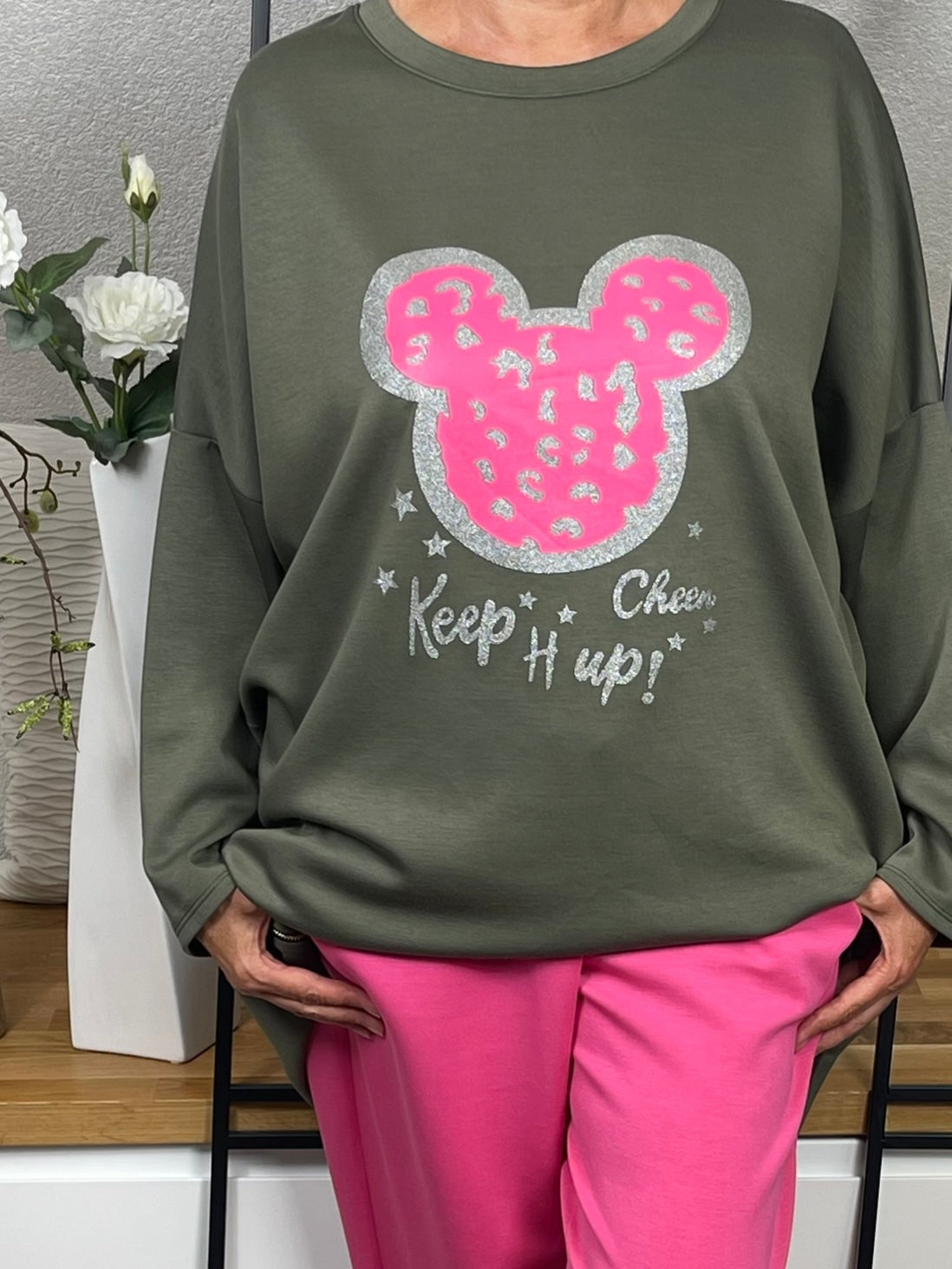 Damen - Sweatshirt  „Mickey Mouse“ Einheitsgrösse Gr. 42 - 48 in khaki