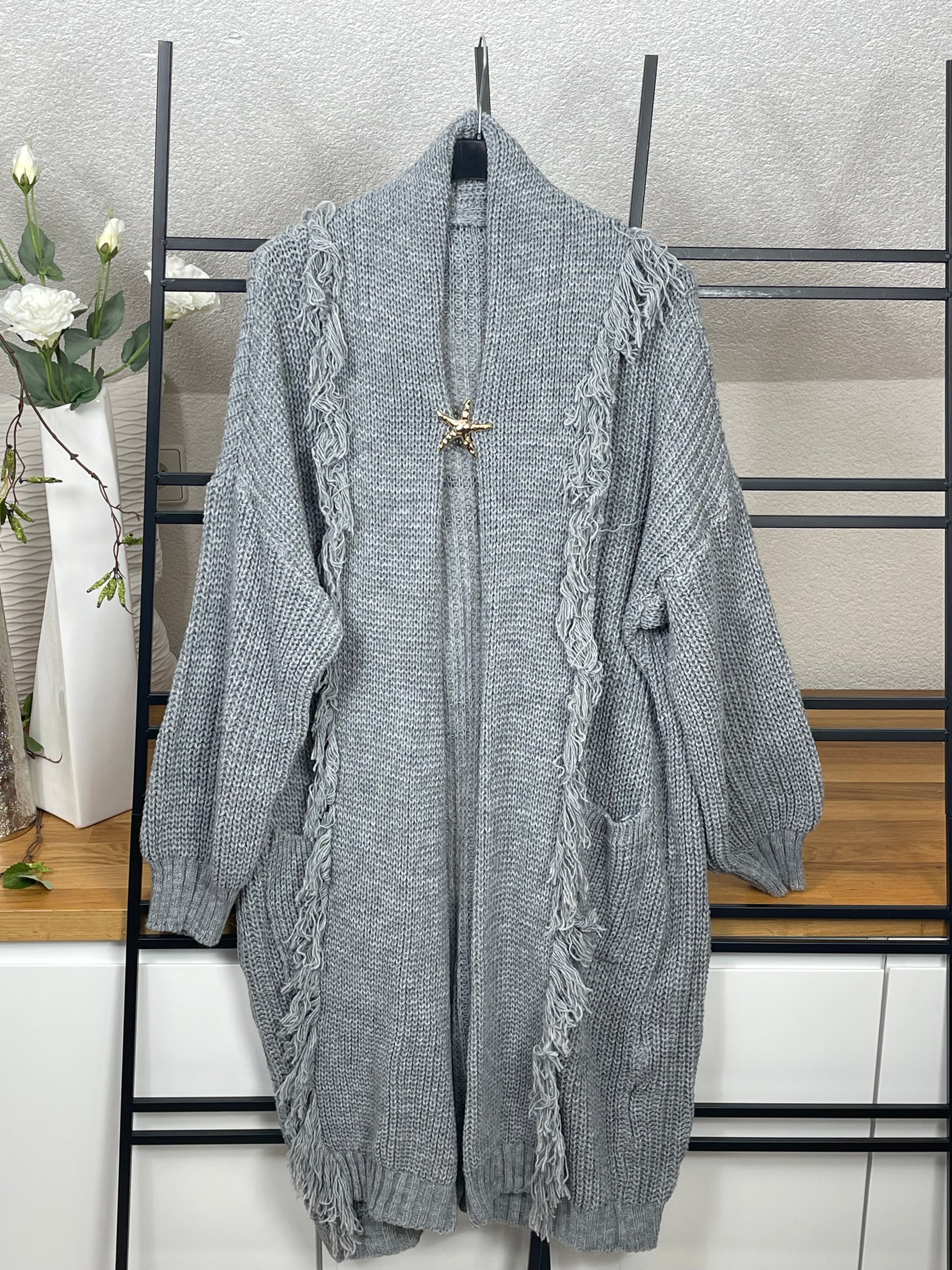 Damen Strickmantel mit Brosche Einheitsgrösse Gr. 38 - 48+ in 7 Farben