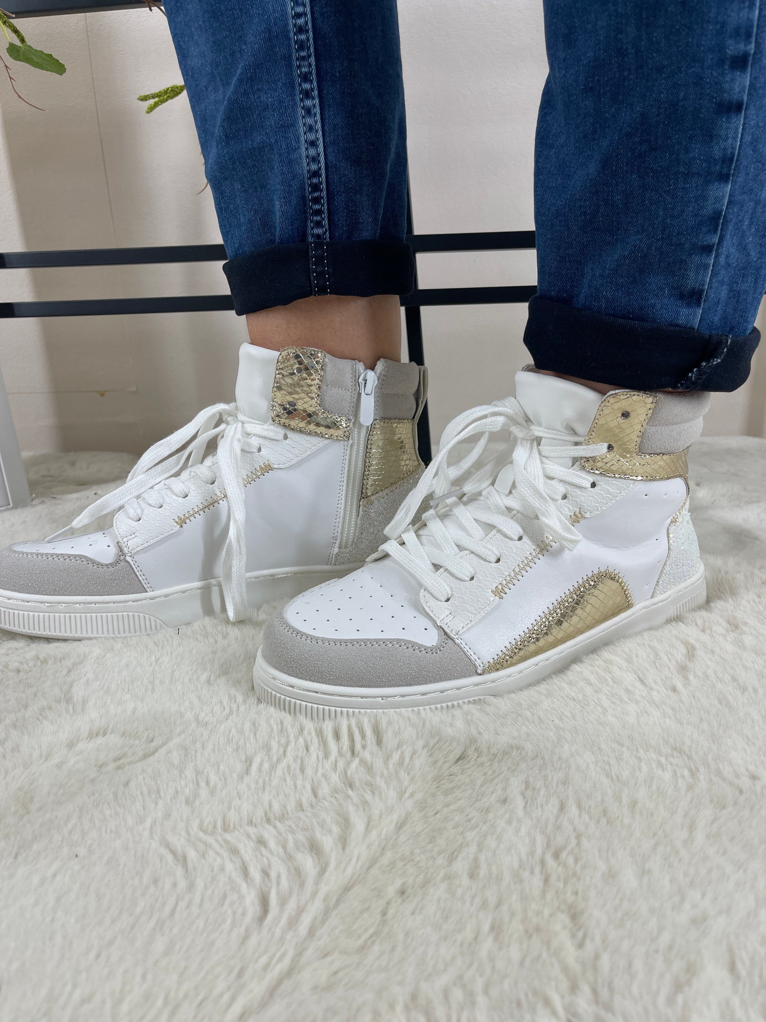 Sneaker „Goldfire“