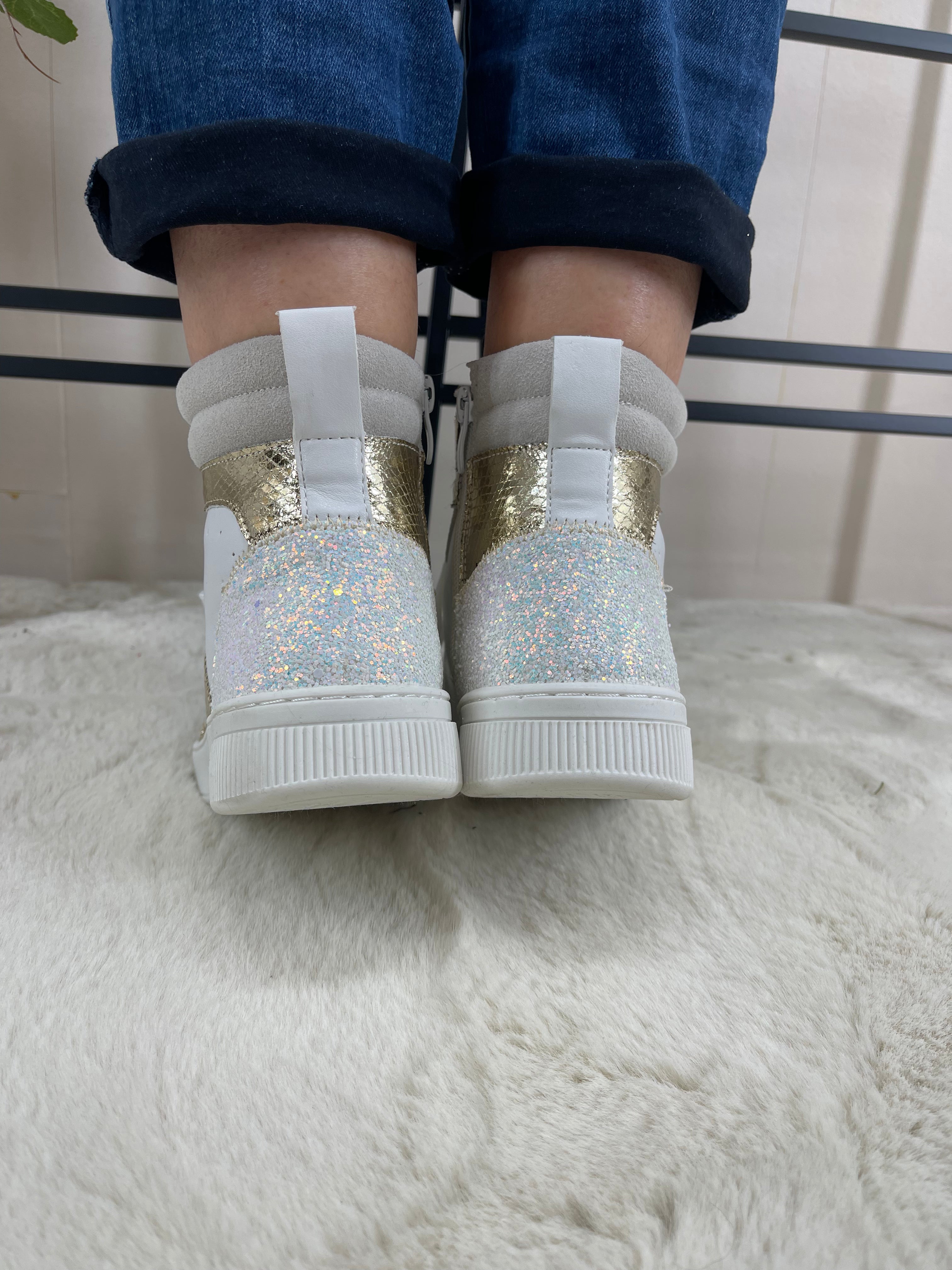 Sneaker „Goldfire“