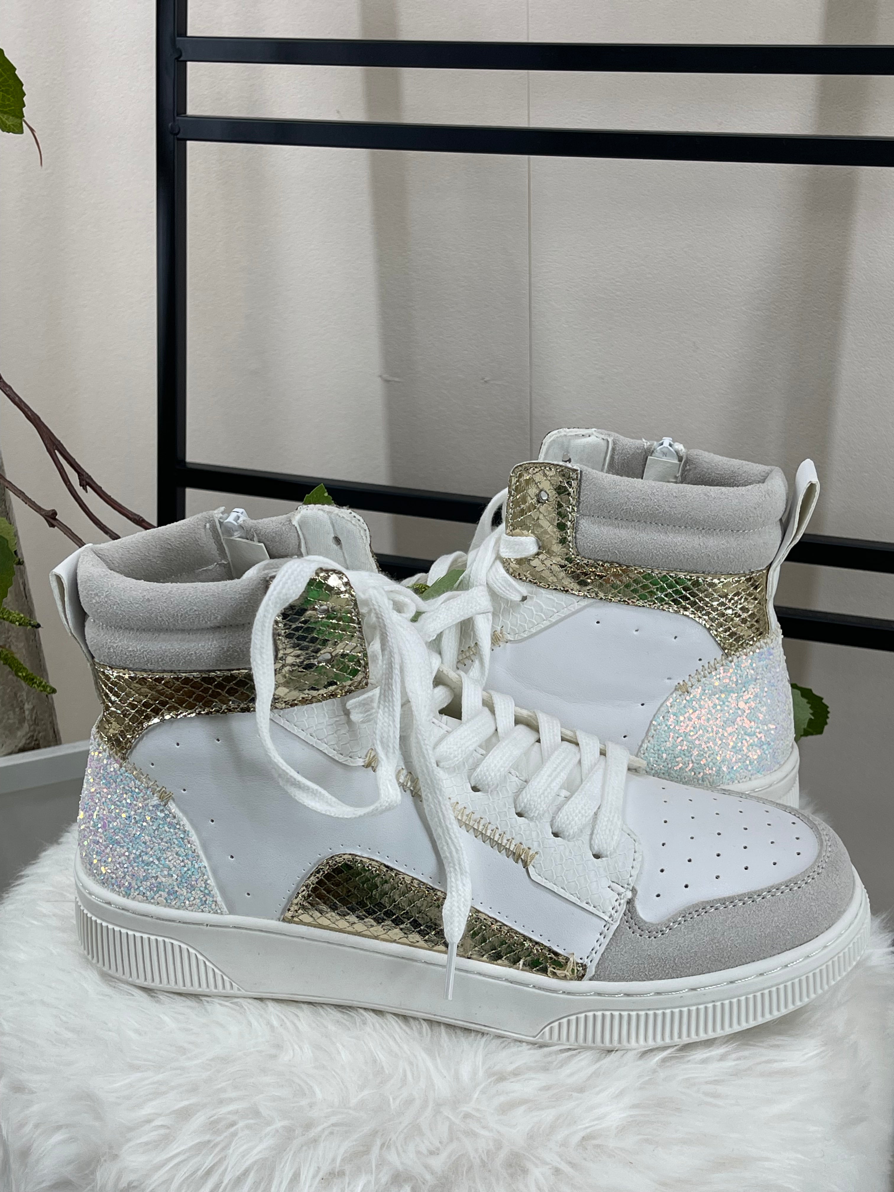 Sneaker „Goldfire“